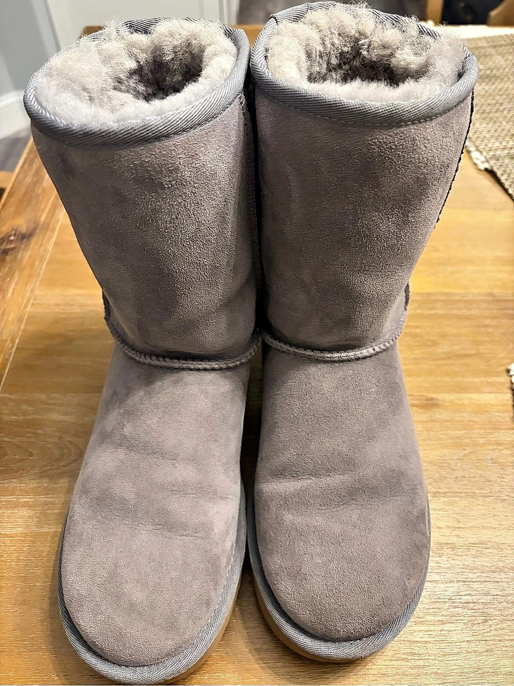 UGG Classic Short II Boot Gray Size 7